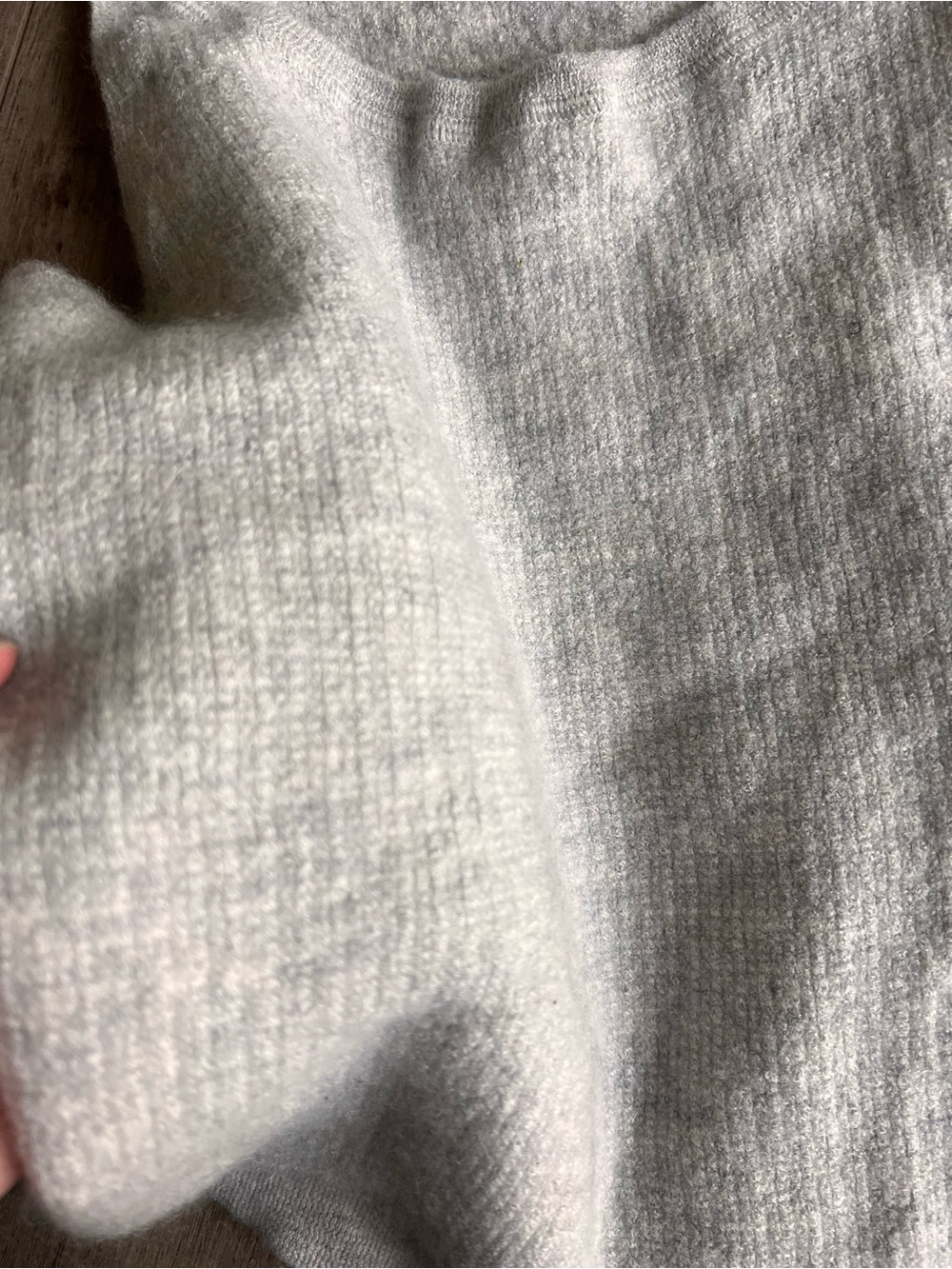 Theory Cashmere ribbed Tank - Picture 2 of 2